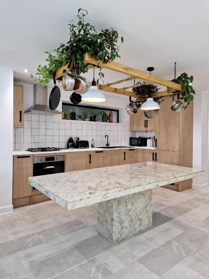 Town Location - 5 Min Walk To Beach - Dog Friendly New Quay Eksteriør billede