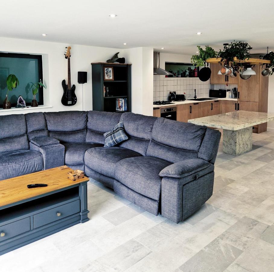 Town Location - 5 Min Walk To Beach - Dog Friendly New Quay Eksteriør billede